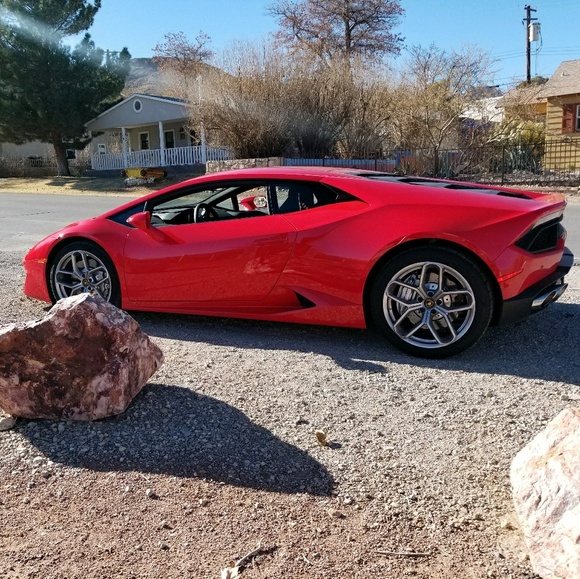 Meet your Posher, Tiffany - Picture 1 of 1